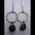 Flathed River rocks on hammered and oxidized hoops earrings